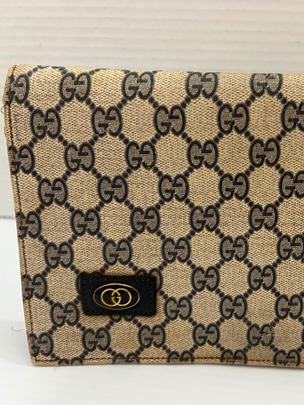 Vintage Gucci clutch